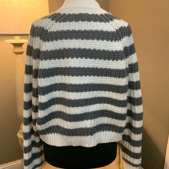 Ivy + Main Sweater Womens White Gray Striped Crewneck Knit Pullover Size Small - Picture 4 of 7